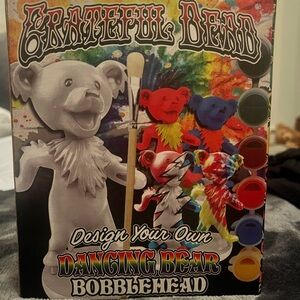Grateful Dead Design Your Own Dancing Bear Bobblehead Kit